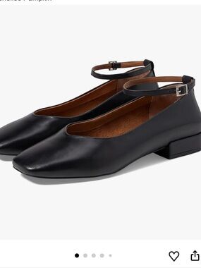 Seychelles Pumpkin Flat